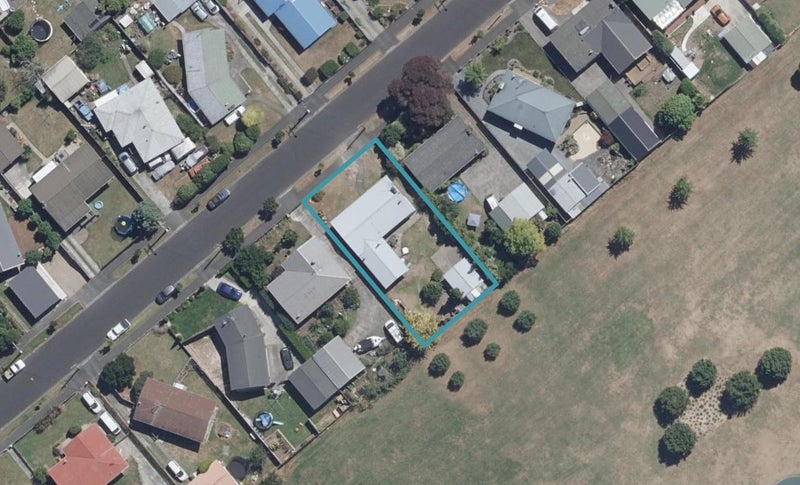 42 Mears Road, St Andrews, Hamilton - Carousel 1