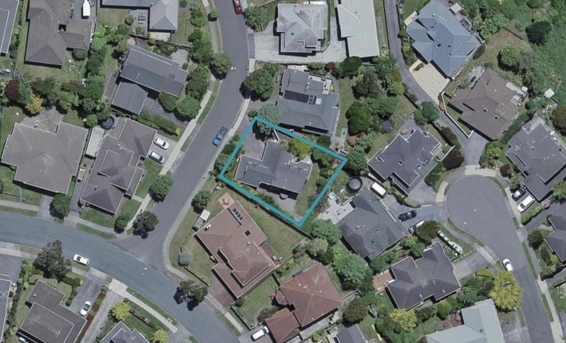 4 Aintree Grove, Churton Park, Wellington - Carousel 1