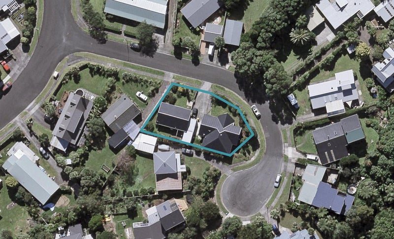 12/2 Prudence Place, OAKURA, Oakura - Carousel 1