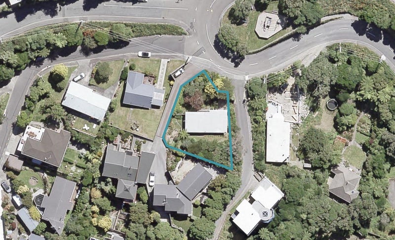61 Maungaraki Road, Korokoro, Lower Hutt - Carousel 1
