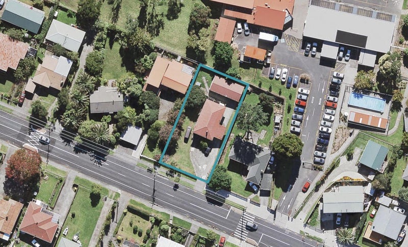 19 St Leonards Road, Kelston, Auckland - Carousel 1