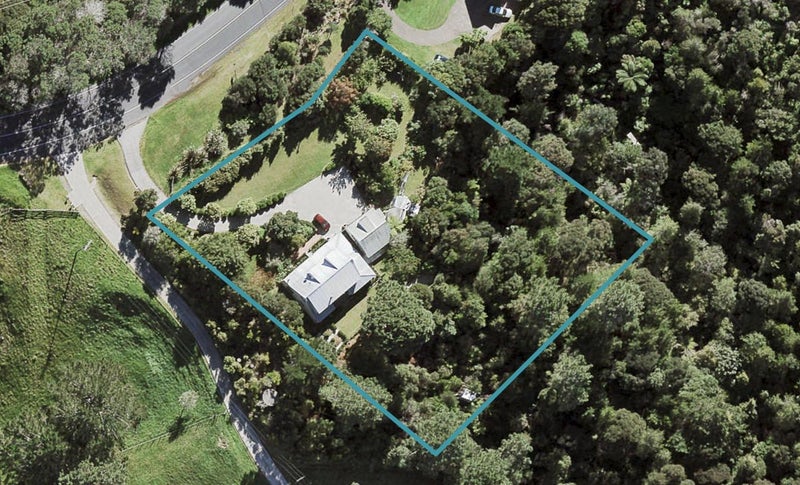 279 Paremoremo Road, Paremoremo, Auckland - Carousel 1