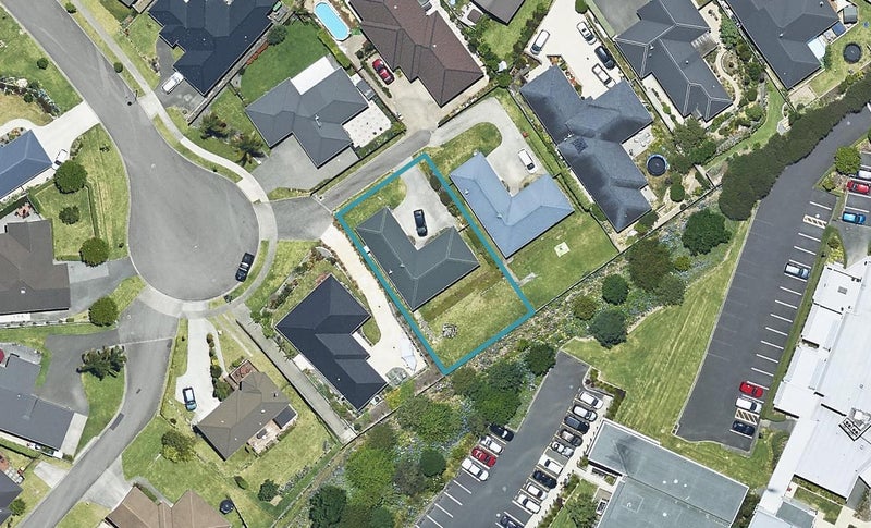 33 Danny Place, Pyes Pa, Tauranga - Carousel 1