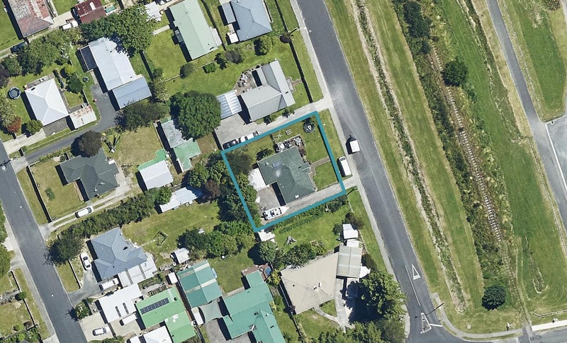 20 Neil Road, Fairy Springs, Rotorua - Carousel 1