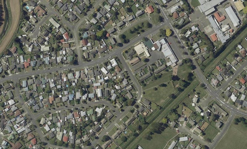 45 Ellesmere Crescent, Highbury, Palmerston North - Carousel 1