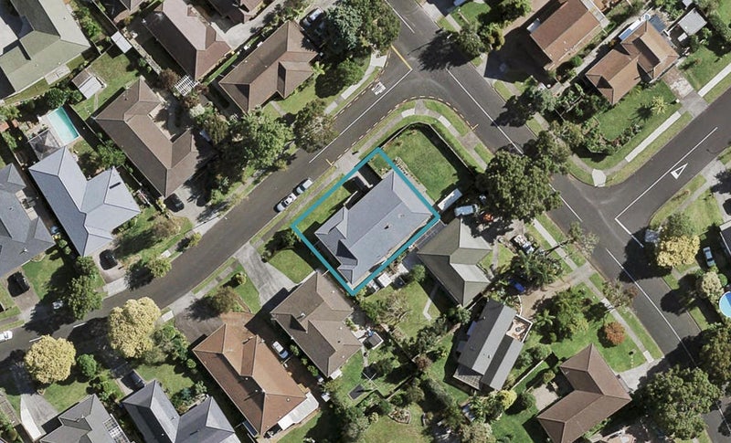 24 Rushgreen Avenue, Pahurehure, Papakura - Carousel 1