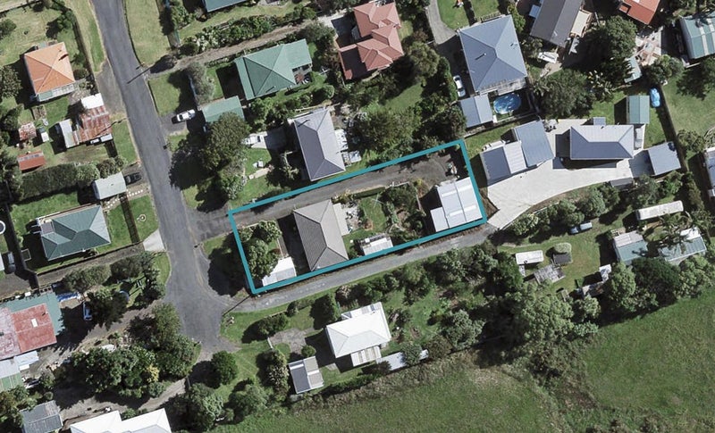 7 Second Avenue, Waiuku - Carousel 1