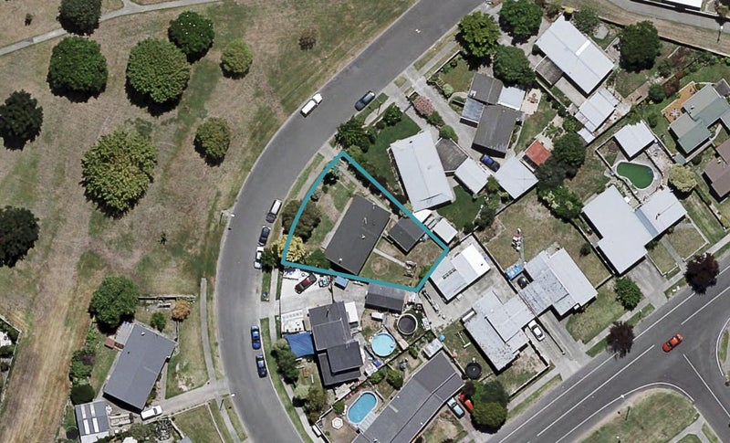6 Clement Place, Greenmeadows, Napier - Carousel 1