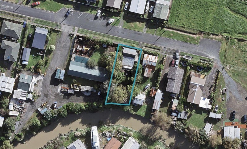9 Stewart Street, Helensville, Helensville - Carousel 1