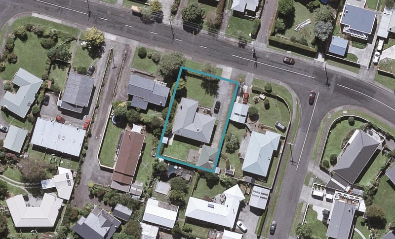 246 Huatoki Street, Upper Vogeltown, New Plymouth - Carousel 1