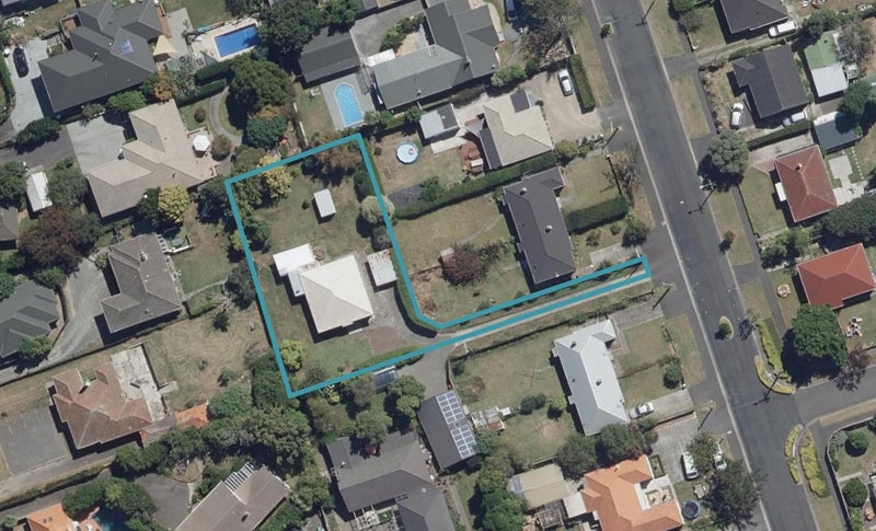 13 Casey Avenue, Fairfield, Hamilton - Carousel 1