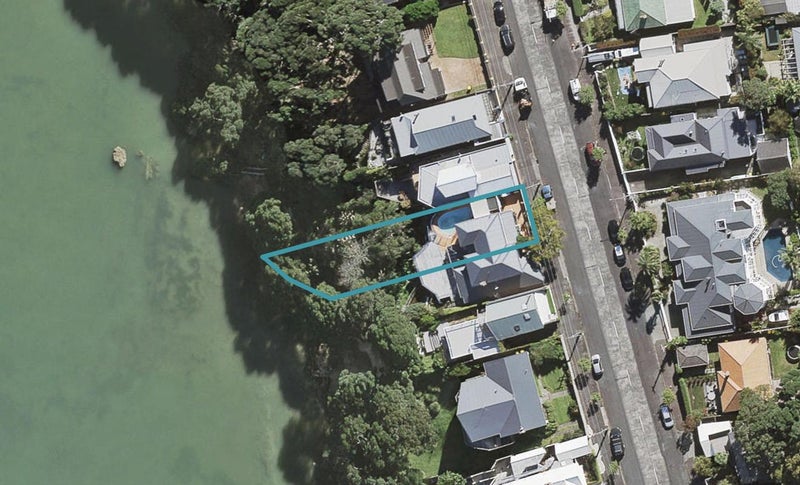 68 Queen Street, Northcote Point, Auckland - Carousel 1