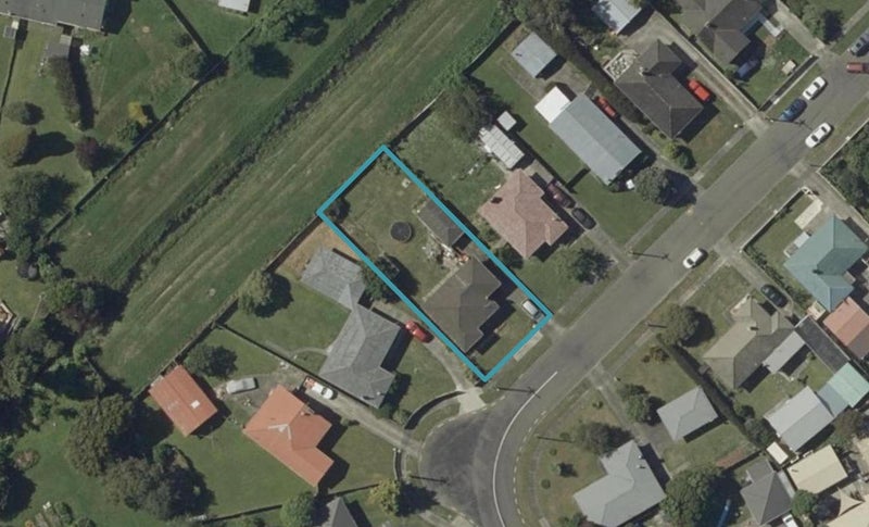 11 Wilson Crescent, Highbury, Palmerston North - Carousel 1