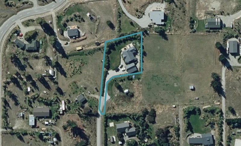 161 Cemetery Road, Wanaka - Carousel 1