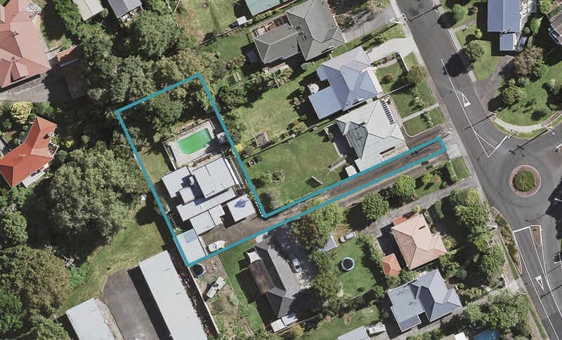 2 Scenic Drive, Hillpark, Auckland - Carousel 1