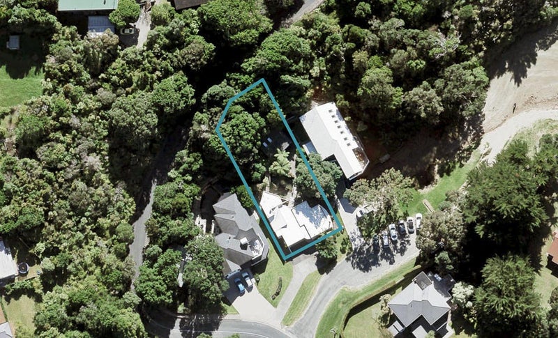 10 Moreton Drive, Manly, Whangaparaoa - Carousel 1