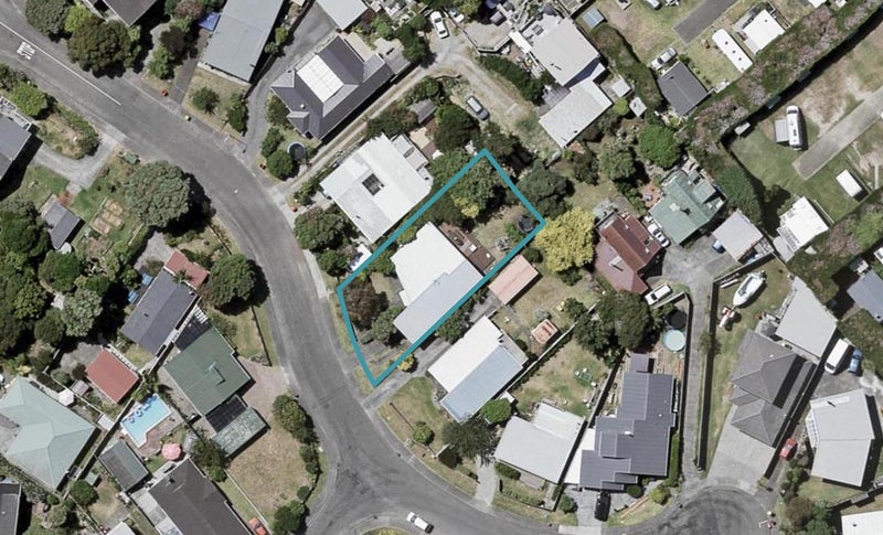 11 Bahama Crescent, Paraparaumu Beach, Paraparaumu - Carousel 1