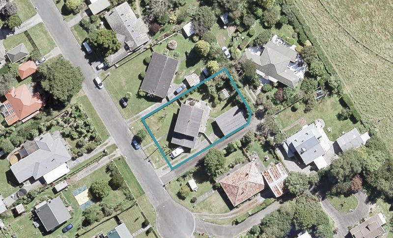 35 MacLaren Street, Maymorn, Upper Hutt - Carousel 1
