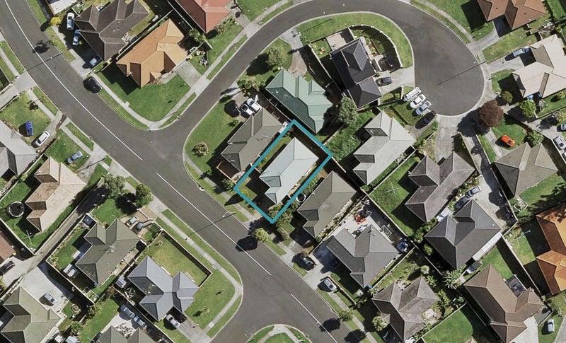 50 Glenveagh Park Drive, Weymouth, Auckland - Carousel 1