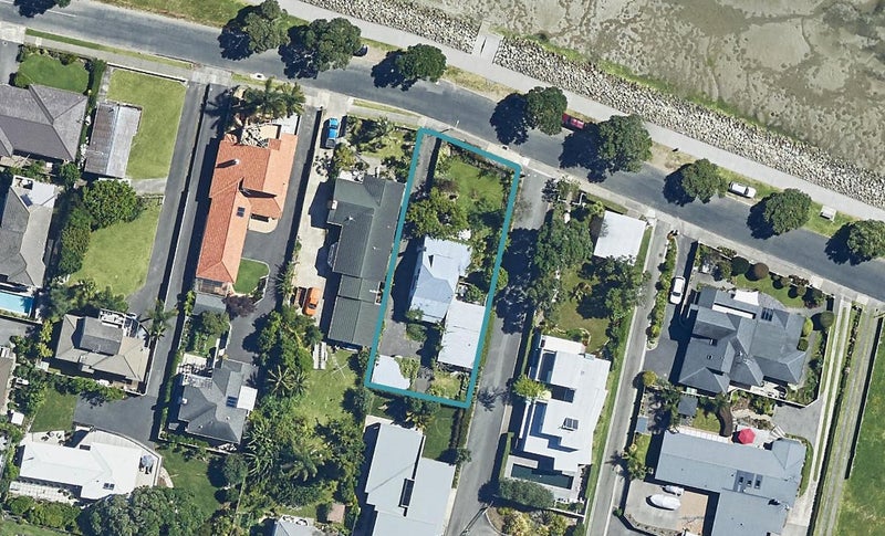 95 Beach Road, Otumoetai, Tauranga - Carousel 1