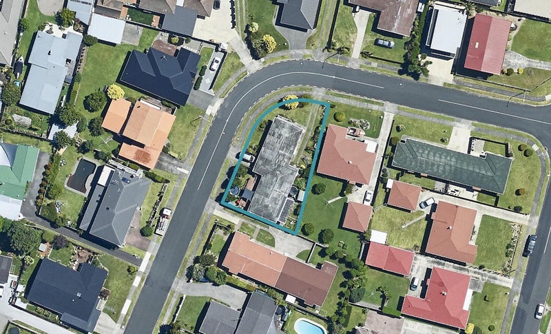 14 Ridge Street, Otumoetai, Tauranga - Carousel 1