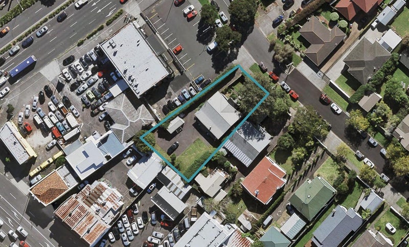 1 Nolan Road, Greenlane, Auckland - Carousel 1