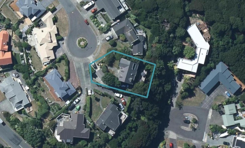 9 Pendeen Place, Camborne, Porirua - Carousel 1