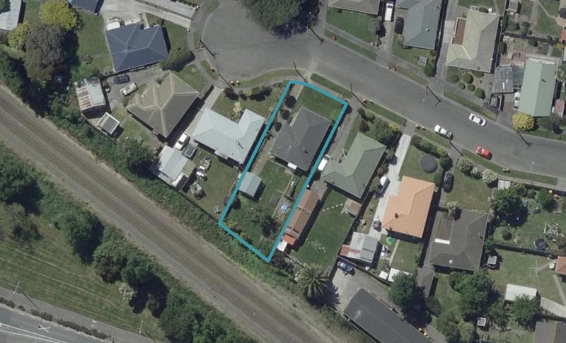 11 Adams Place, Woolston, Christchurch - Carousel 1