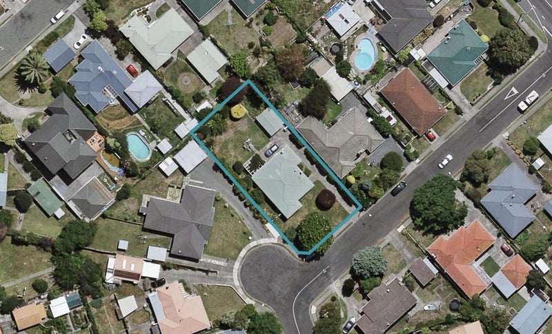 22 Henderson Crescent, Onekawa, Napier - Carousel 1