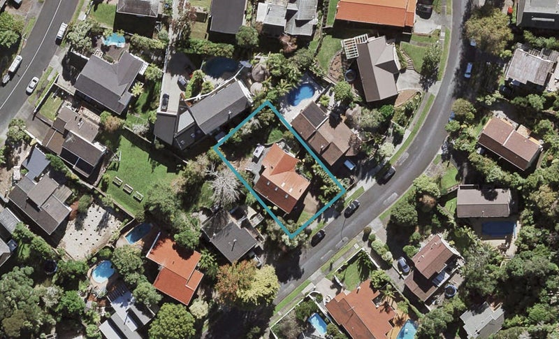 15 Holyoake Place, Chatswood, Auckland - Carousel 1