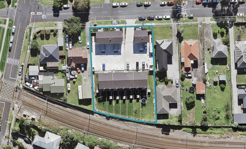 2/74 Arawa Street, New Lynn, Auckland - Carousel 1