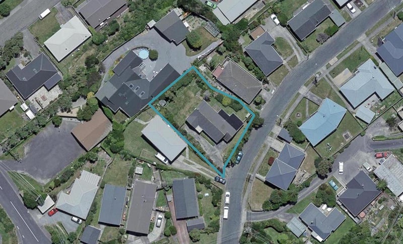 7 Griffiths Grove, Newlands, Wellington - Carousel 1