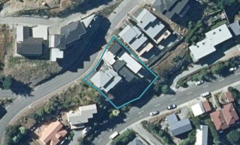 8 Olivers Place, Queenstown, Queenstown - Carousel 1