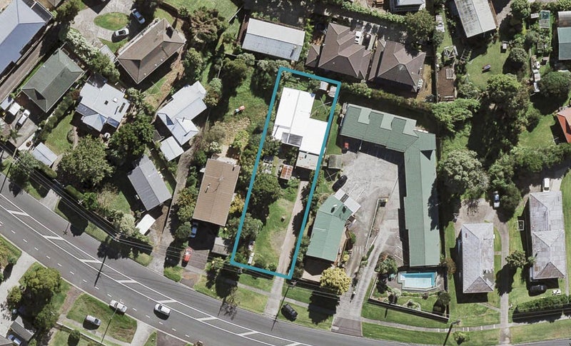 327A Wairau Road, Totara Vale, Auckland - Carousel 1