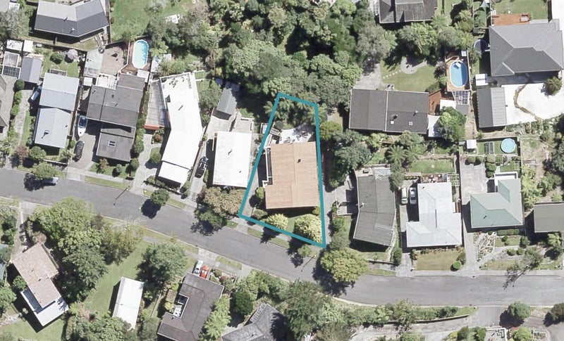 27 Dalton Grove, Stokes Valley, Lower Hutt - Carousel 1