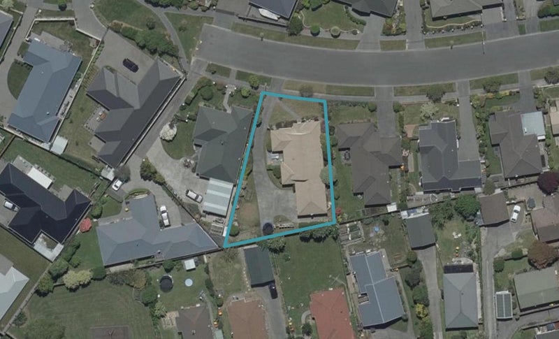 9 Amdale Avenue, Broomfield, Christchurch - Carousel 1