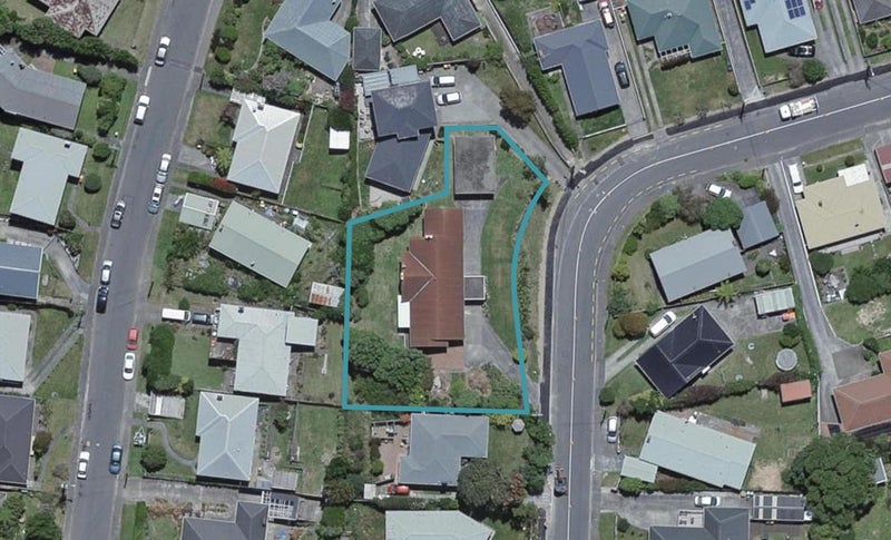 19 Beazley Ave, Paparangi, Wellington - Carousel 1