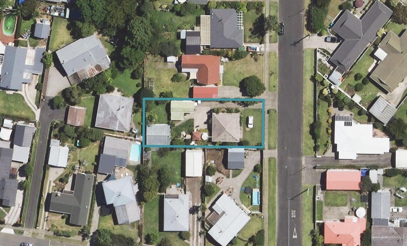4 Charles Street, Riverdale, Gisborne - Carousel 1