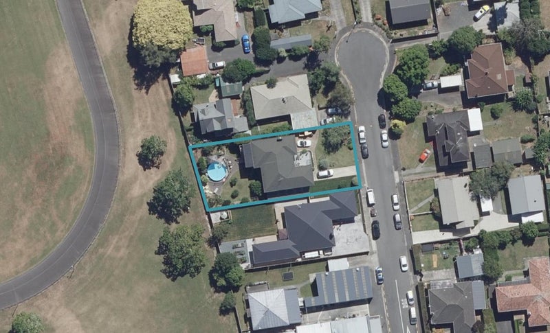 5 Prescott Place, Hillcrest, Hamilton - Carousel 1