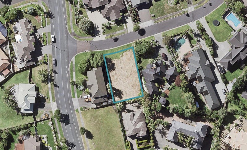 1 San Jose Rise, Shamrock Park, Auckland - Carousel 1