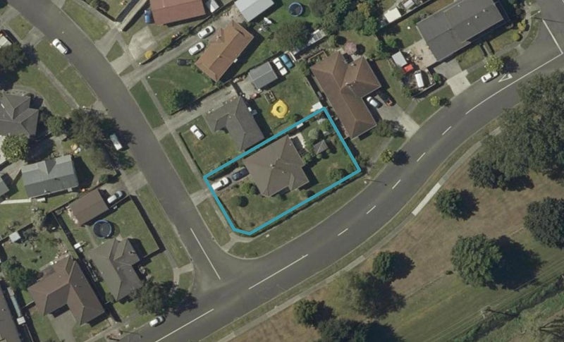 2 Cedar Grove, Highbury, Palmerston North - Carousel 1
