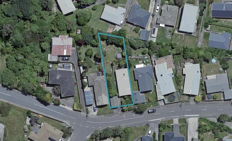 18 Trebann Street, Paparangi, Wellington - Carousel 1