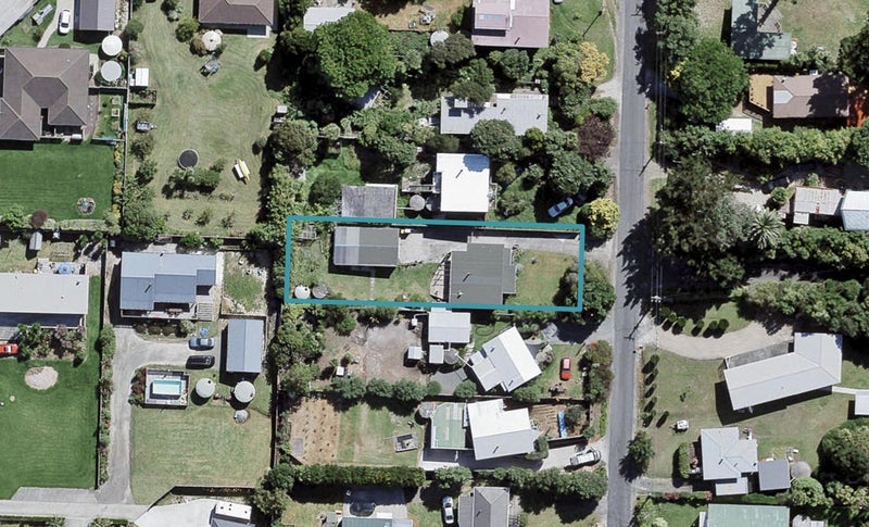9 James Mcleod Road, Helensville - Carousel 1