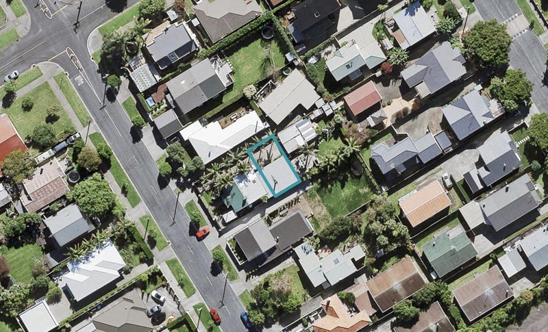 17C Kiwi Road, Point Chevalier, Auckland - Carousel 1