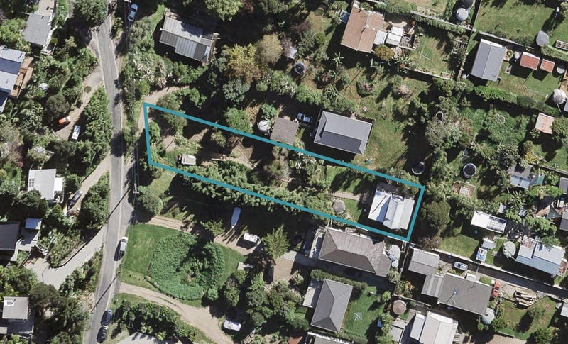 27 Lannan Road, Surfdale, Waiheke Island - Carousel 1