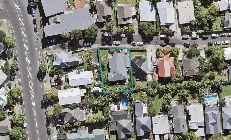 1 Edwards Road, Grey Lynn, Auckland - Carousel 1