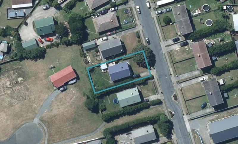 11 Loongana Street, Waitangirua, Porirua - Carousel 1