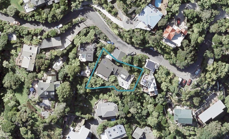 25 Ferry Road, Days Bay, Lower Hutt - Carousel 1