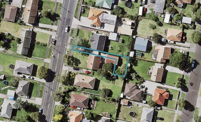 10F Erima Avenue, Point England, Auckland - Carousel 1