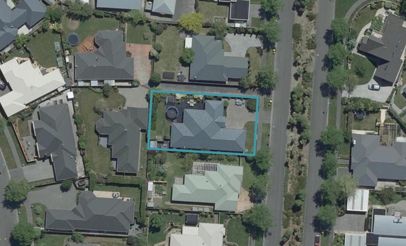 33 Riverwood Boulevard, Redwood, Christchurch - Carousel 1